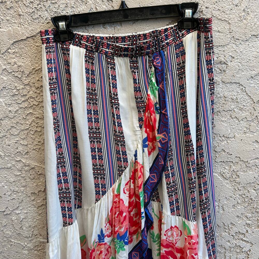 Flying Tomato White Floral High-Low Maxi Skirt with Purple Trim - Picture 2 of 5